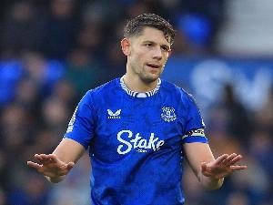 英超历史首人！埃弗顿后卫塔科夫斯基已64次染黄但却从未被罚下